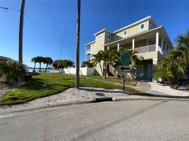 $279,000 | 1404 Corey Way South, South Pasadena, FL 33707