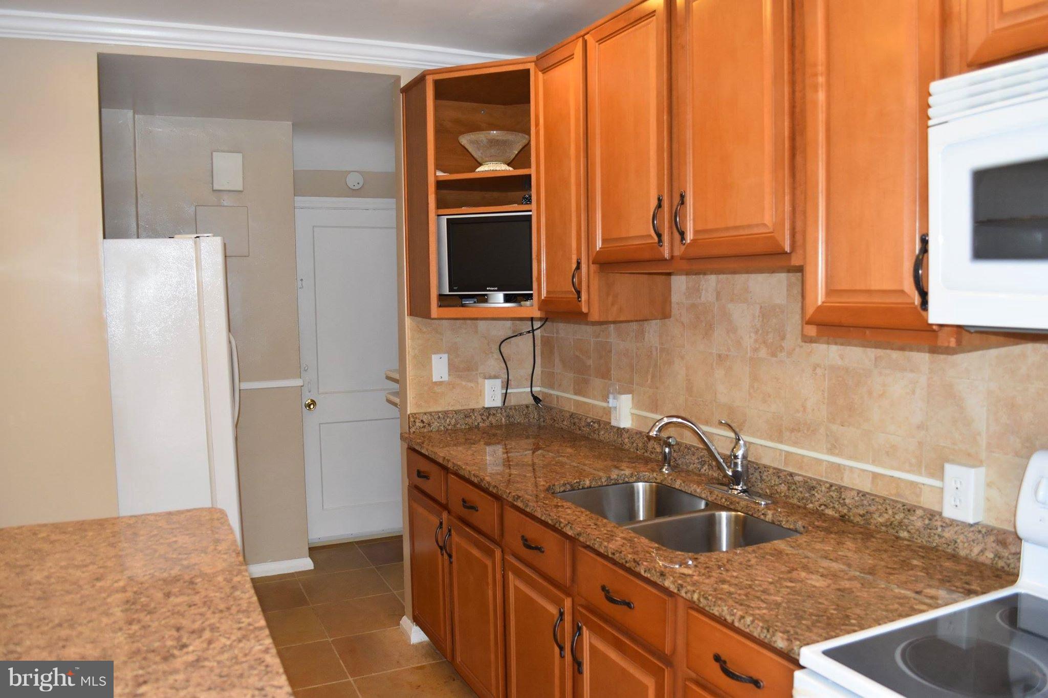 1308 Stonewood Road Baltimore, MD 21239 - Photo 20 of 30 Kitchen