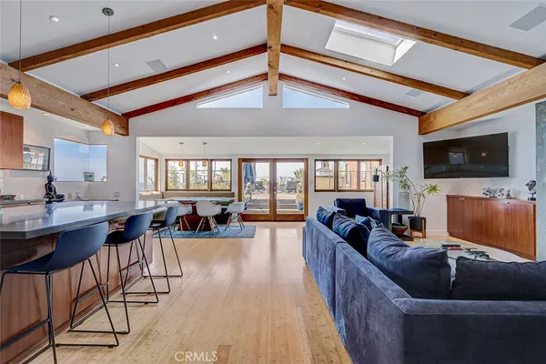 $6,499,000 | 3205 Bayview Drive, Manhattan Beach, CA 90266
