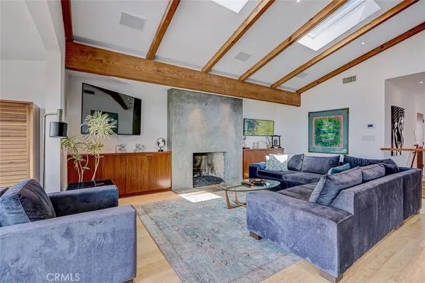 $6,499,000 | 3205 Bayview Drive, Manhattan Beach, CA 90266