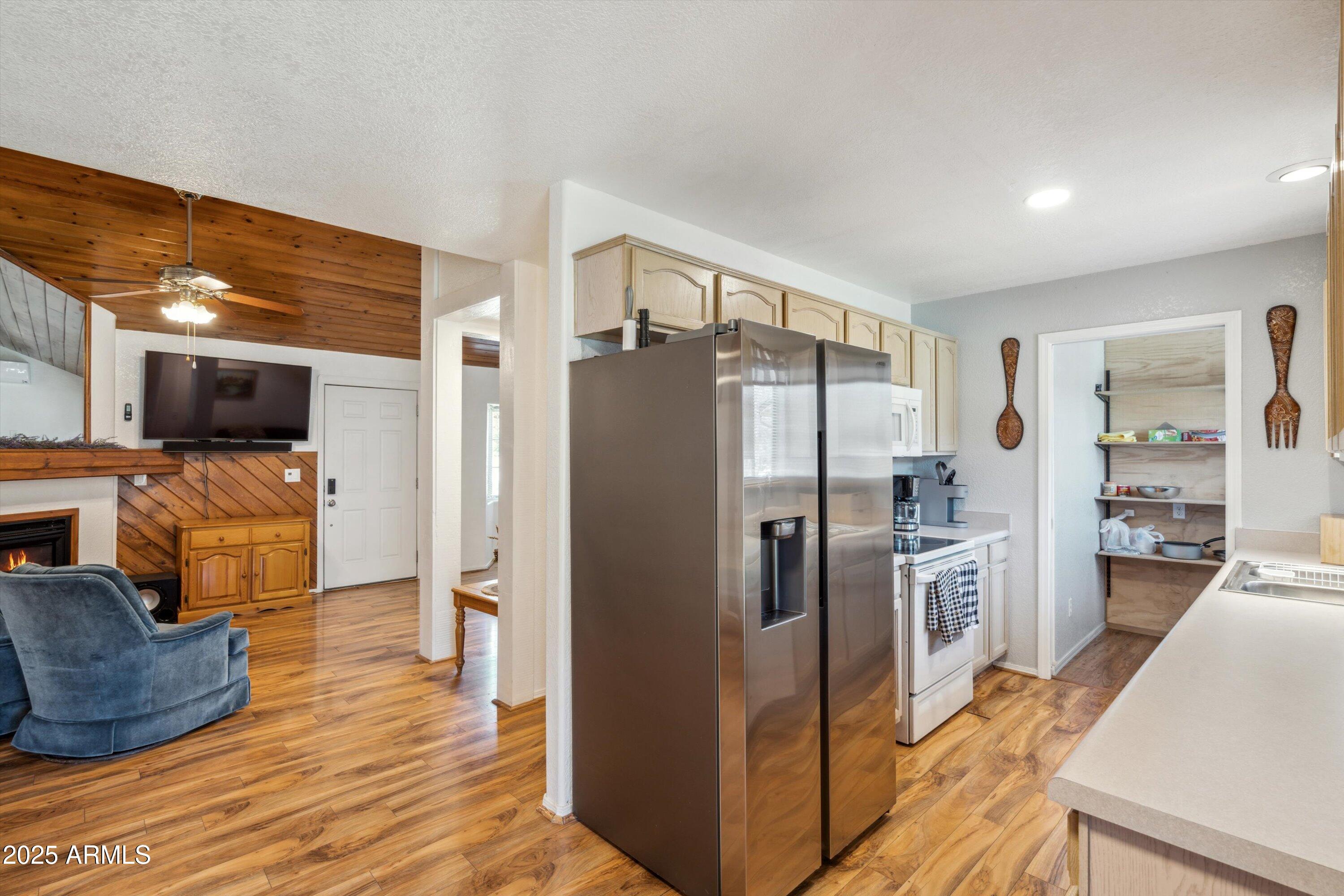 9055 Juniper Road Strawberry, AZ 85544 - Photo 9 of 42 11-Kitchen