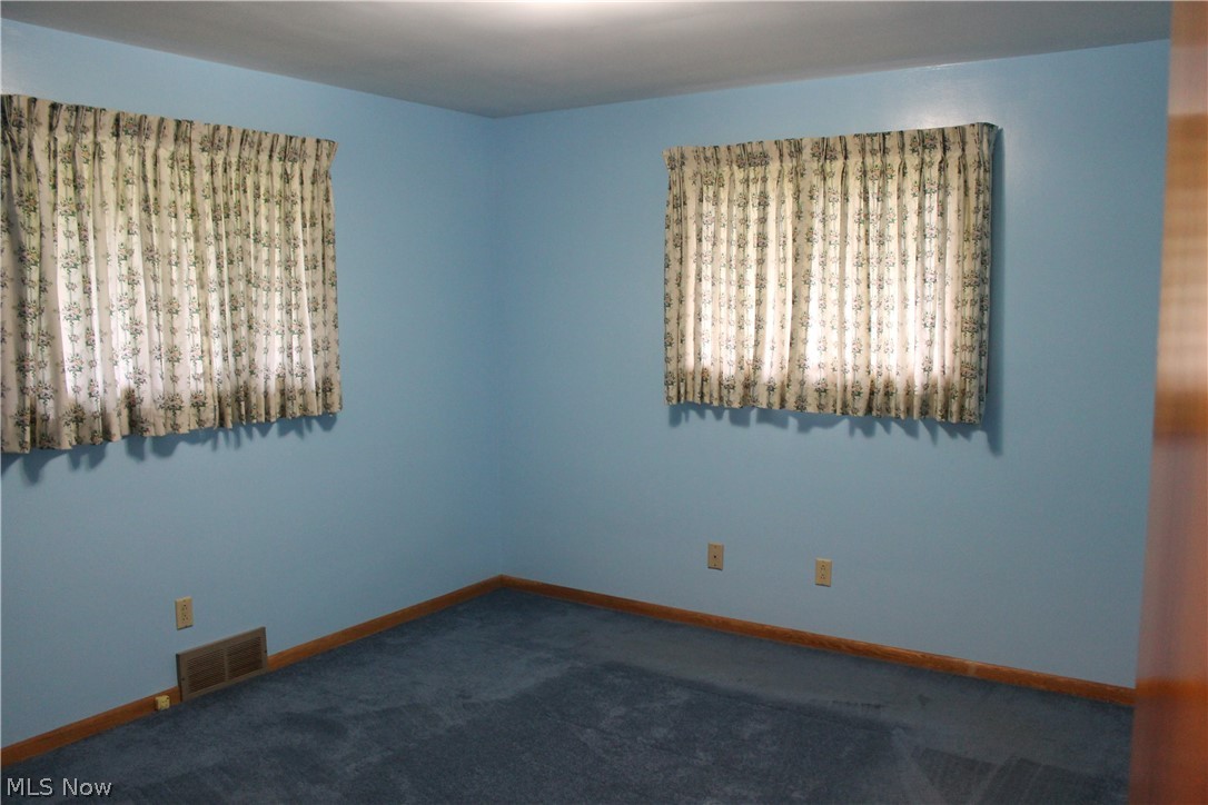 5484 Dailey Road Akron, OH 44319 - Photo 13 of 16