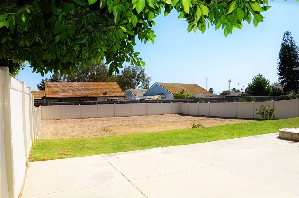 5526 Mountain View Avenue Riverside, CA 92504 - Photo 22 of 26 Large lot and new fencing.