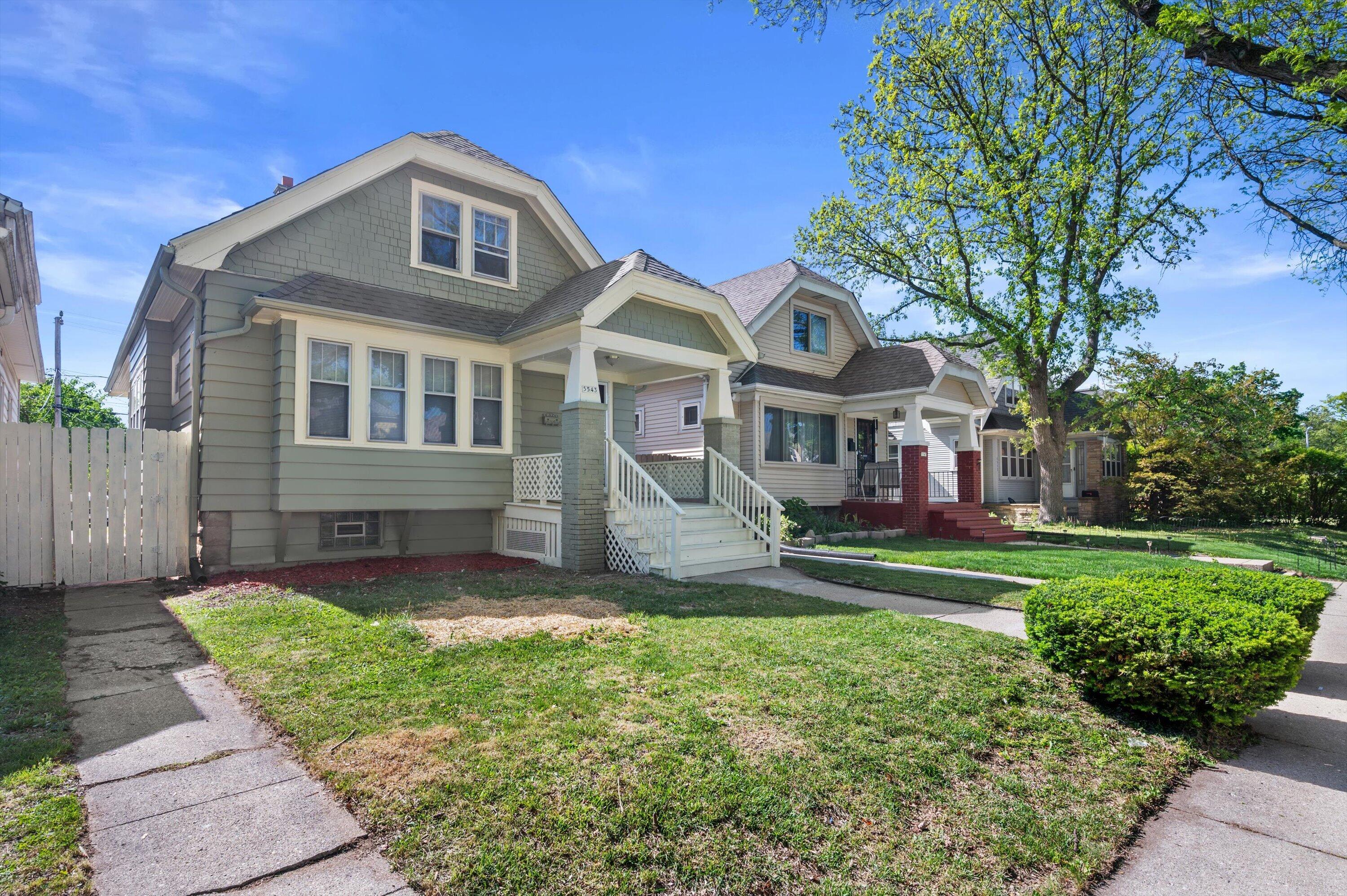 5543 North 34th Street Milwaukee, WI 53209 - Photo 2 of 37 Front of Home