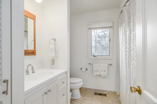 $1,849,000 | 6 Brinsmade Lane, Sherman, CT 06784