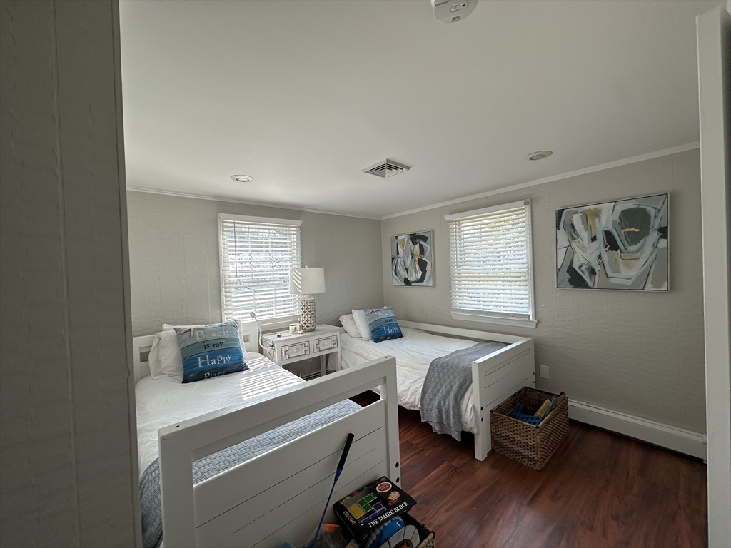 18 Captain Towne Road Sandwich, MA 02537 - Photo 13 of 40