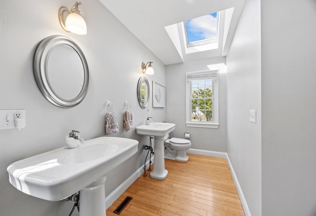 18 Captain Towne Road Sandwich, MA 02537 - Photo 19 of 40