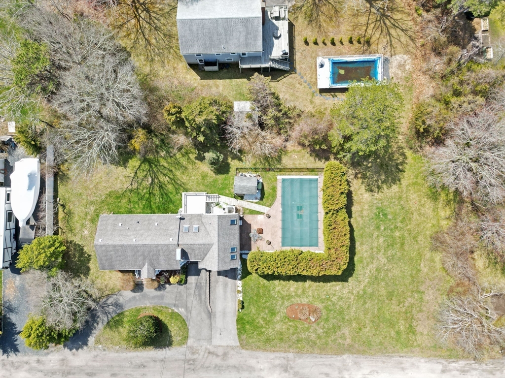 18 Captain Towne Road Sandwich, MA 02537 - Photo 3 of 40