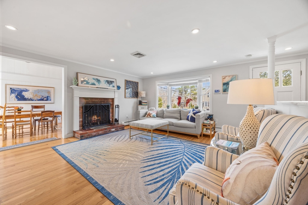 18 Captain Towne Road Sandwich, MA 02537 - Photo 6 of 40