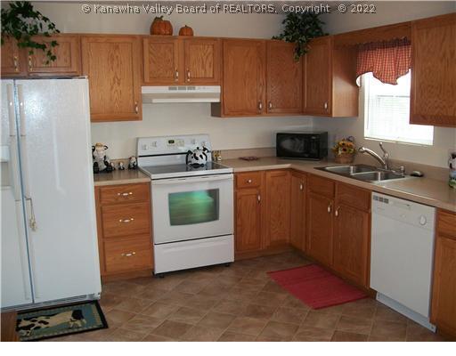 4105 Whitten Ridge Road Milton, WV 25541 - Photo 3 of 8 Kitchen.