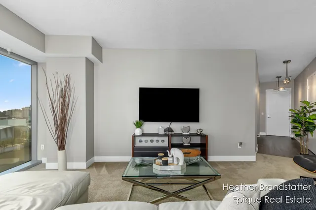 $519,900 | 335 Bridge Street Northwest, Unit 1101, Grand Rapids, MI 49504