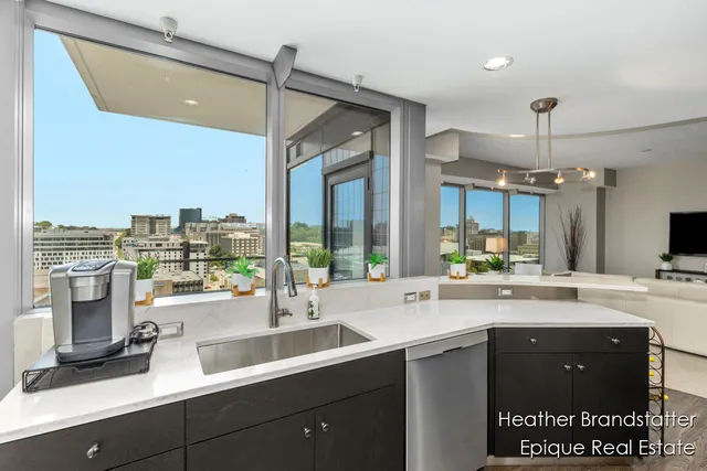 $519,900 | 335 Bridge Street Northwest, Unit 1101, Grand Rapids, MI 49504