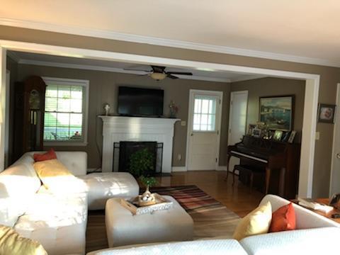 3451 Greencliff Road Roanoke, VA 24018 - Photo 6 of 37 Robin Fireplace
