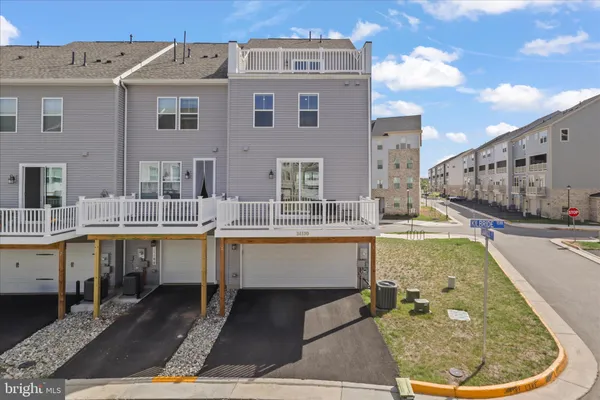 $799,000 | 24190 Kilbride Terrace, Sterling, VA 20166