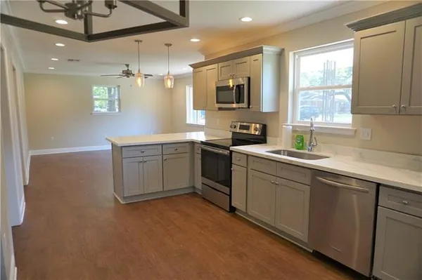 $1,800 | 601 Gordon Avenue, Harahan, LA 70123