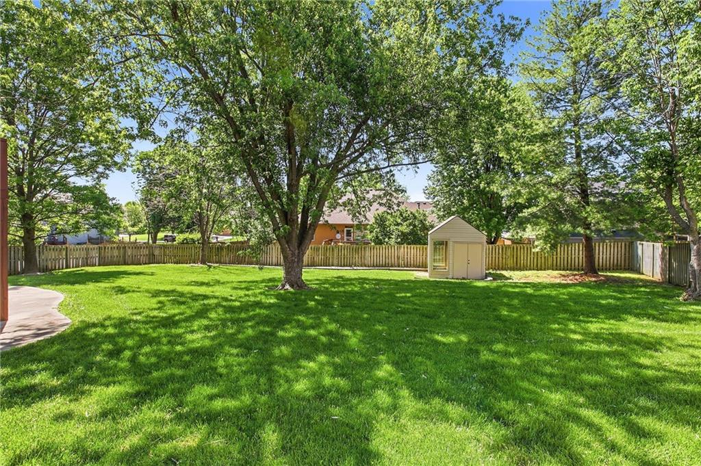 1925 Meadowlane Street Kearney, MO 64060 - Photo 32 of 42