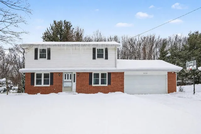 $245,000 | 9235 Bunkerhill, Richland, MI 49083