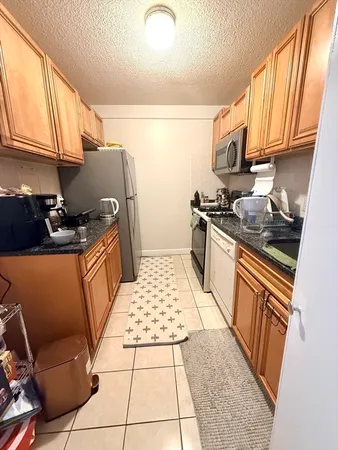 $3,200 | 33 Pond Avenue, Unit 320, Brookline, MA 02445