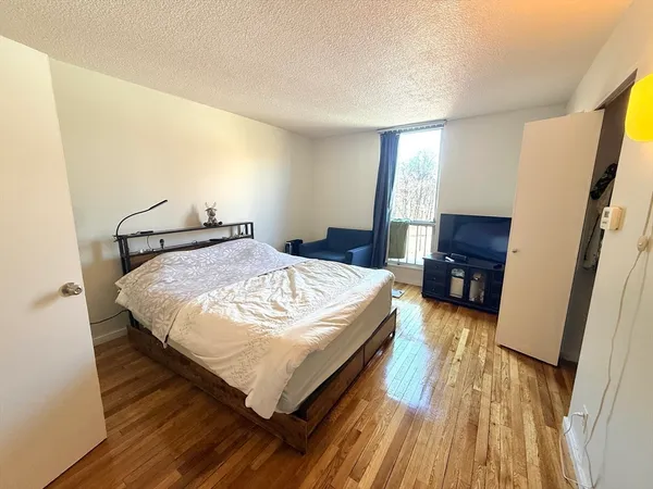 $3,200 | 33 Pond Avenue, Unit 320, Brookline, MA 02445