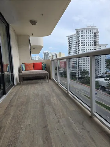 a view of livingroom with furniture