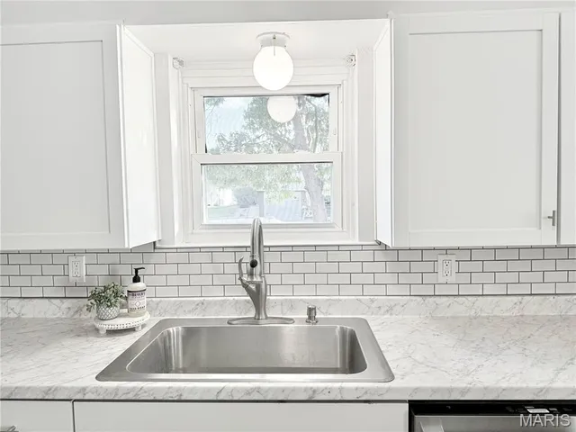 $330,000 | 405 West 9th Street, Hermann, MO 65041