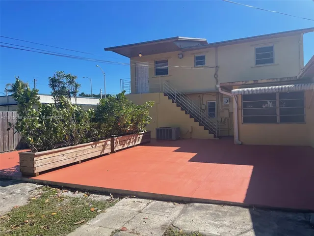 $799,999 | 971 East 18th Street, Hialeah, FL 33013