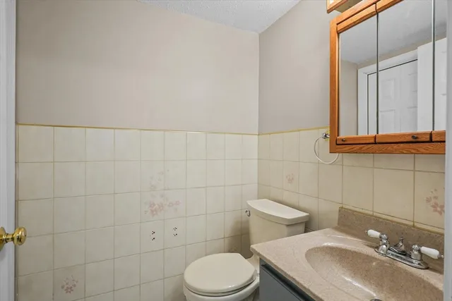 $2,500 | 61 Kathy Drive, Unit 61, Haverhill, MA 01832