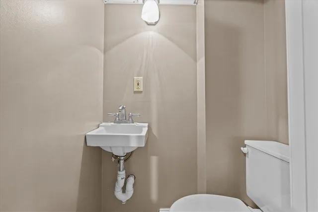 $2,500 | 61 Kathy Drive, Unit 61, Haverhill, MA 01832