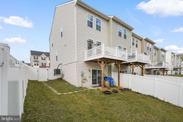 $435,000 | 527 View Point Way, Fredericksburg, VA 22405