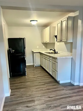 $75,900 | 113 South Williams Street, Colchester, IL 62326