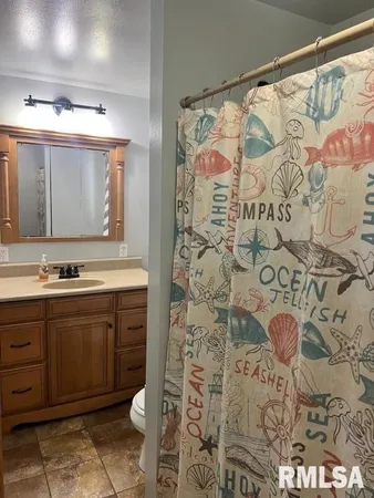 $75,900 | 113 South Williams Street, Colchester, IL 62326