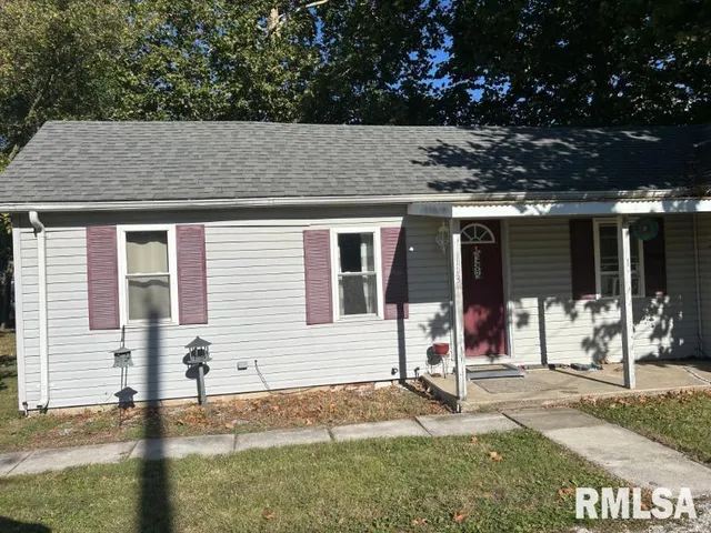 $75,900 | 113 South Williams Street, Colchester, IL 62326