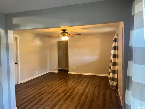 $75,900 | 113 South Williams Street, Colchester, IL 62326