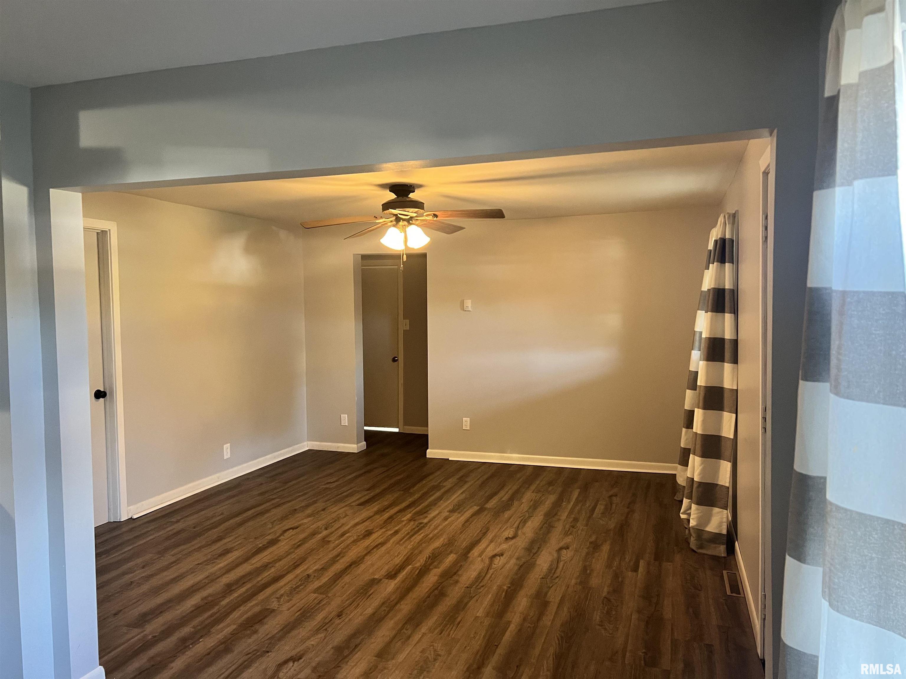 113 South Williams Street Colchester, IL 62326 - Photo 9 of 16