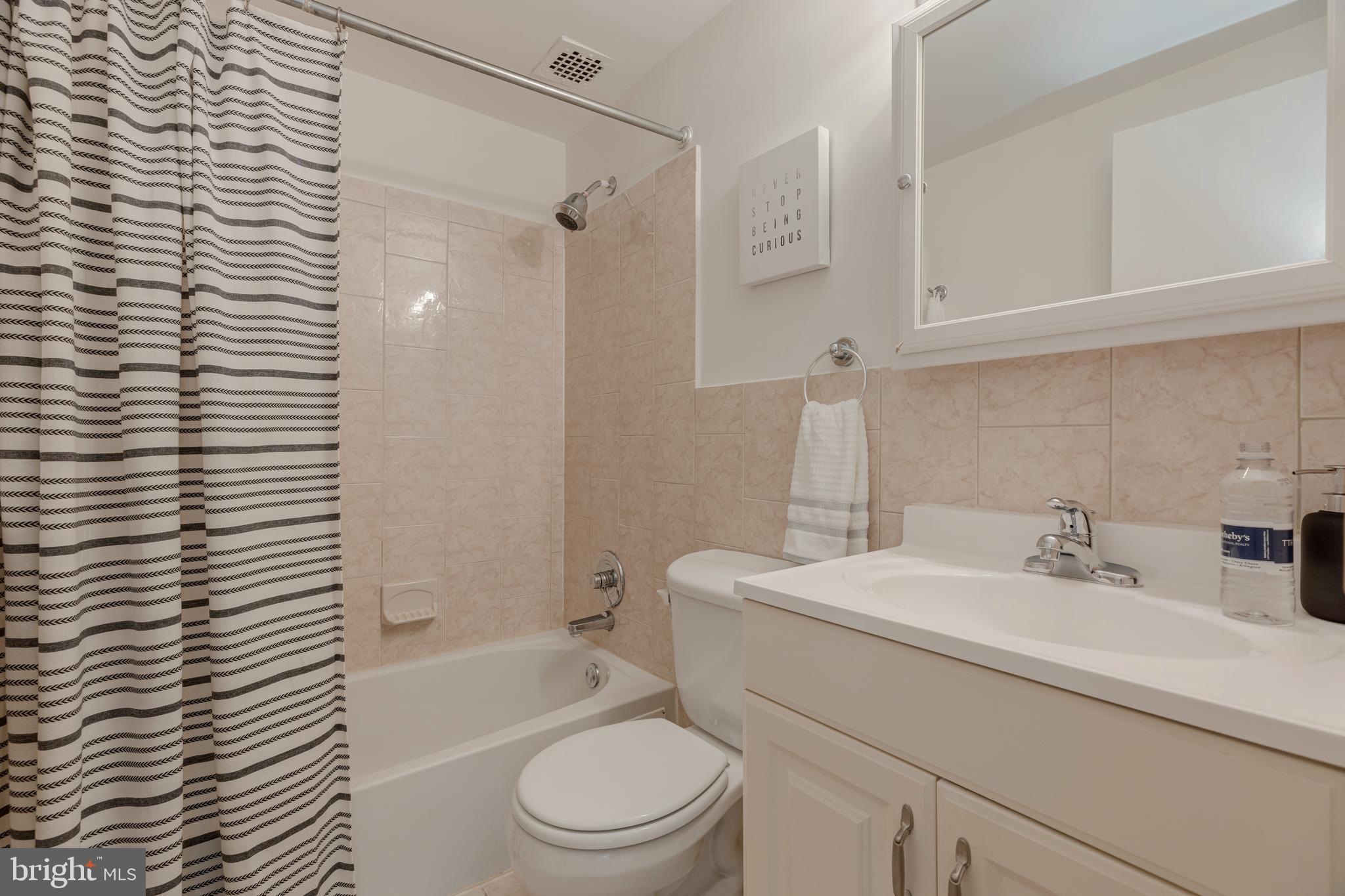 1669 Columbia Road Northwest, Unit 306 Washington, DC 20009 - Photo 27 of 32