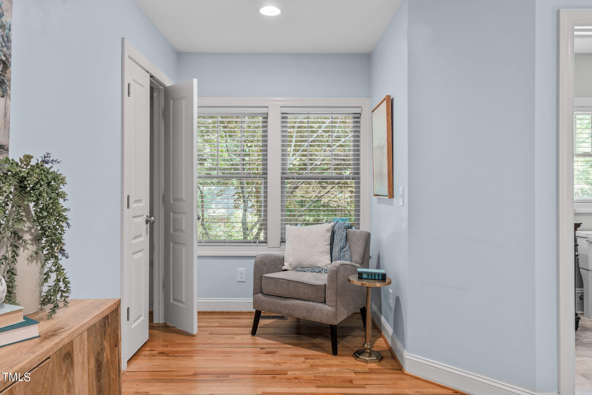 2006 McCarthy Street Raleigh, NC 27608 - Photo 21 of 40 a living room with furniture and a window