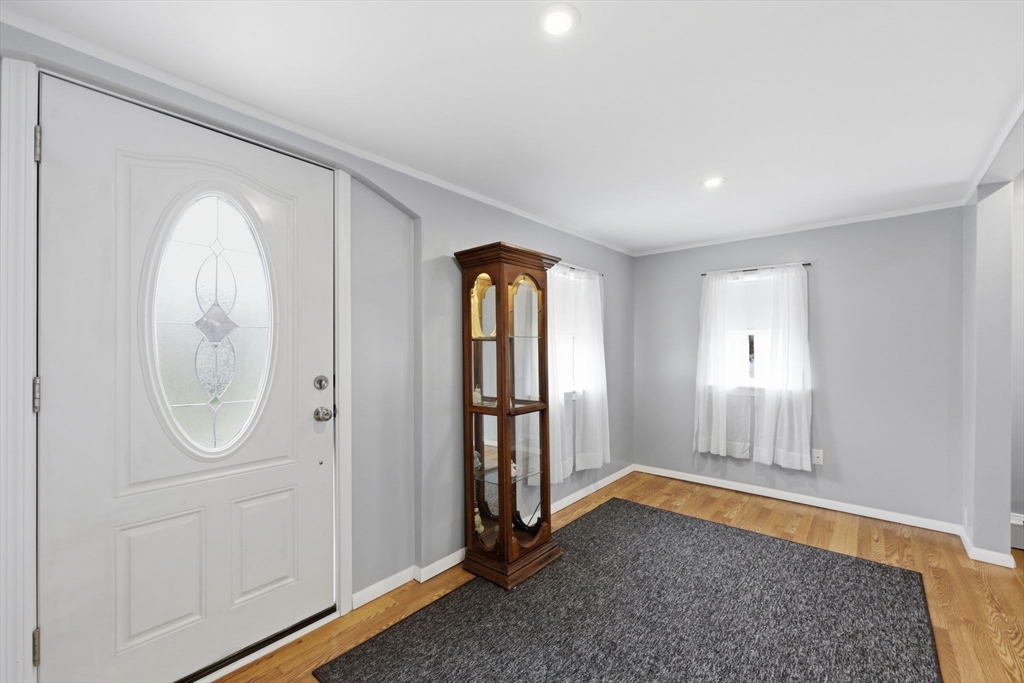 28 Rosina Road Weymouth, MA 02189 - Photo 6 of 41