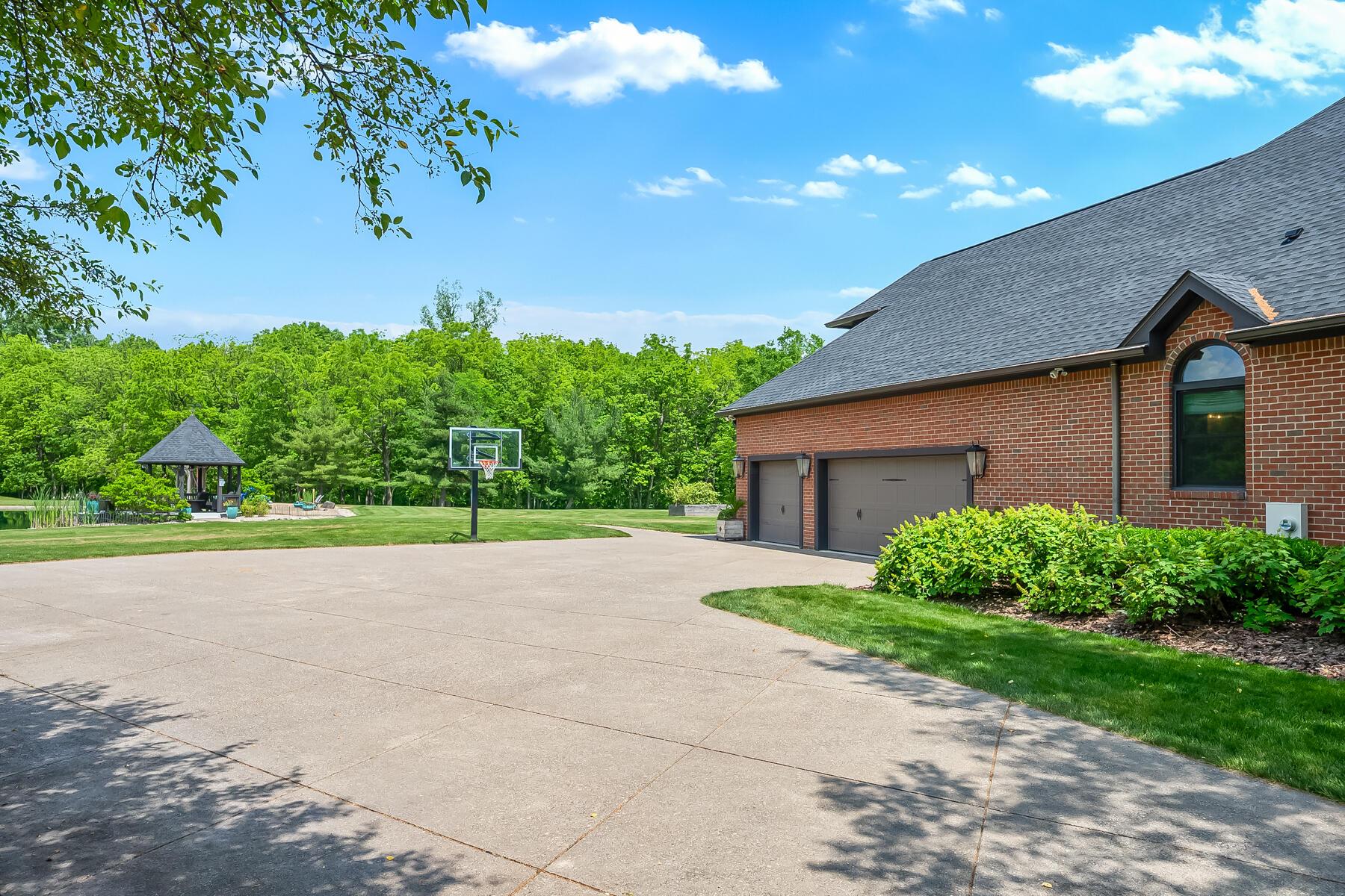 1430 Bean-Oller Road Delaware, OH 43015 - Photo 9 of 108 Driveway/Garage