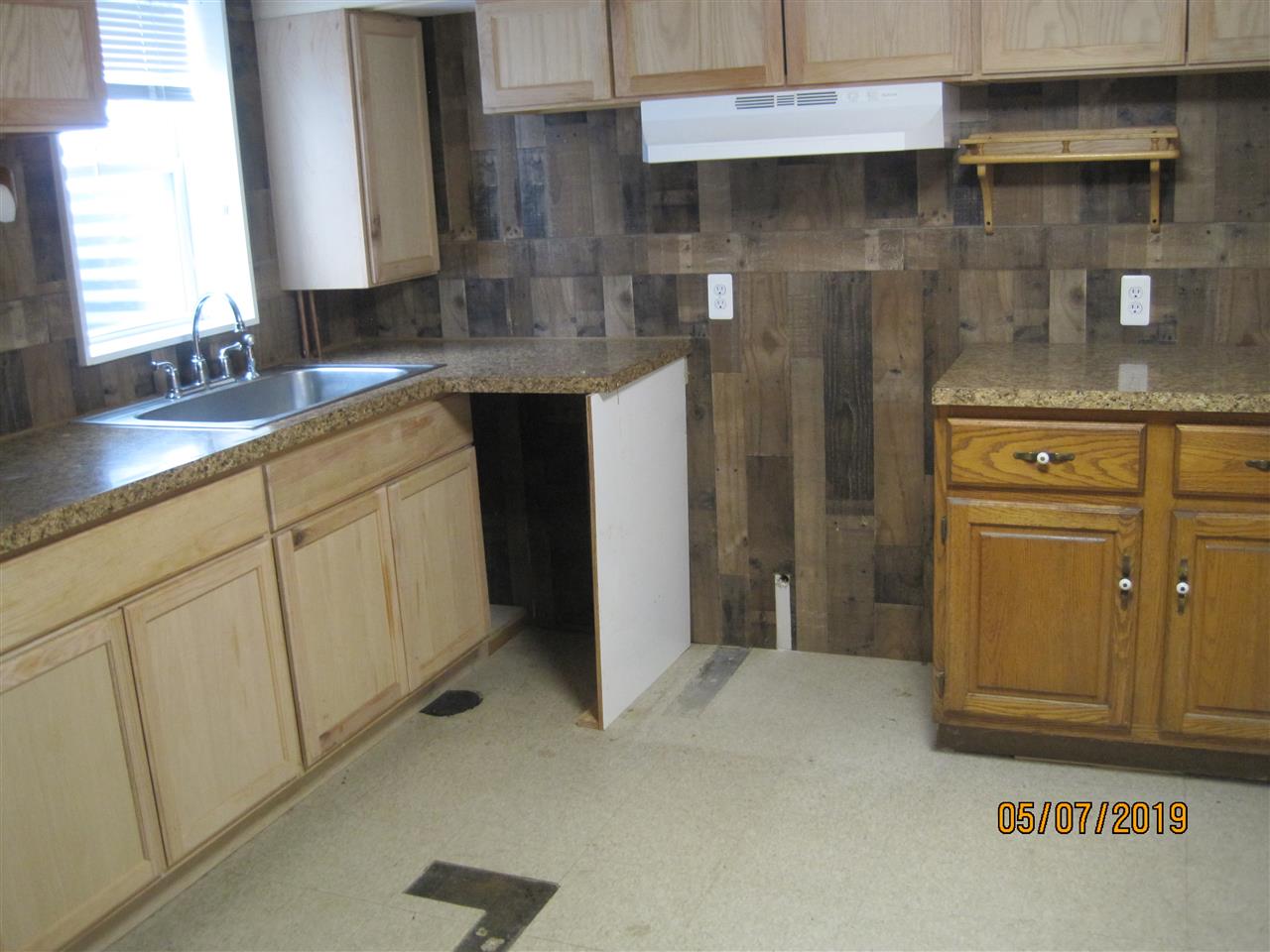 21751 24 Mile Road Macomb, MI 48042 - Photo 27 of 28 basement kitchen