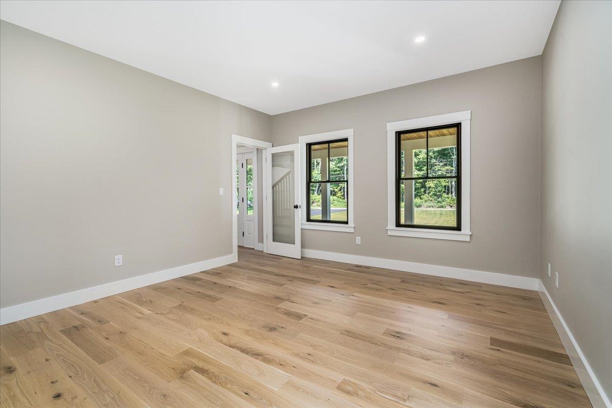 195 Amesbury Road Kensington, NH 03833 - Photo 13 of 51