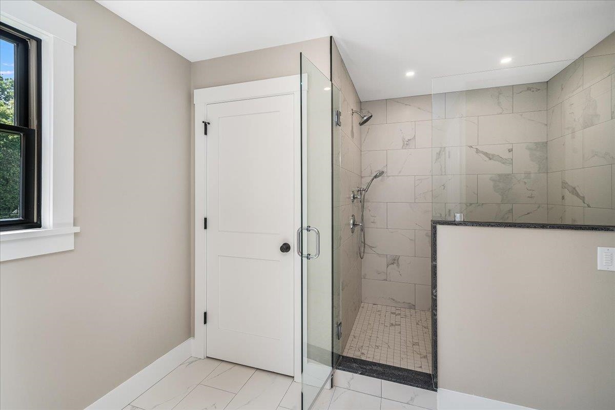 195 Amesbury Road Kensington, NH 03833 - Photo 21 of 51