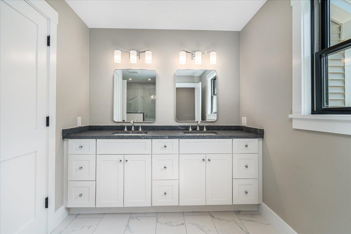 195 Amesbury Road Kensington, NH 03833 - Photo 22 of 51