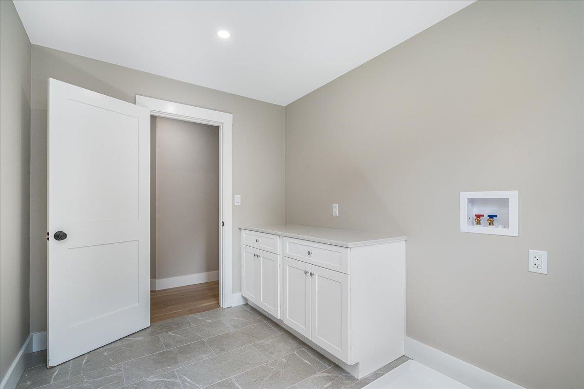 195 Amesbury Road Kensington, NH 03833 - Photo 33 of 51