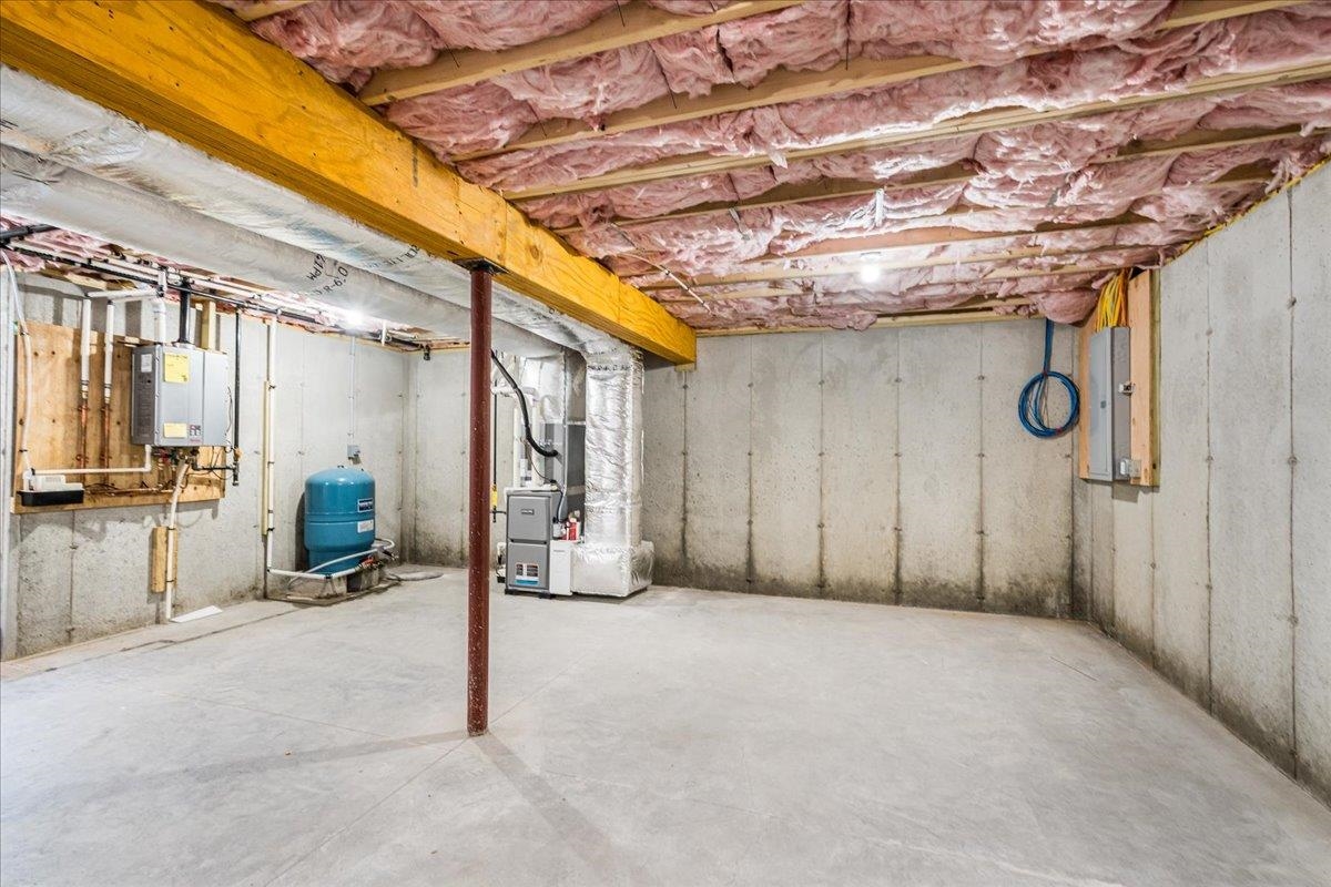 195 Amesbury Road Kensington, NH 03833 - Photo 43 of 51