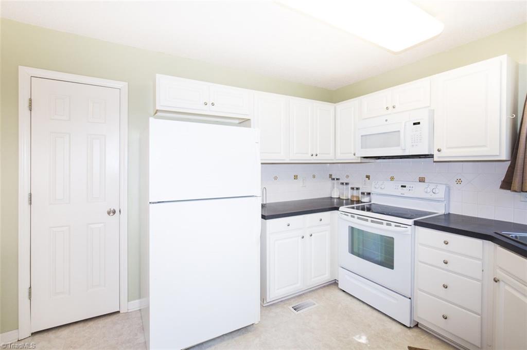 5283 Springhouse Farm Road Winston-Salem, NC 27107 - Photo 10 of 23 Gallery Image 10