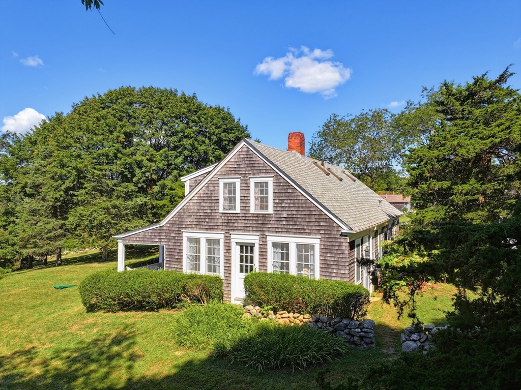 1885 Main Road Westport, MA 02791 - Photo 4 of 42 Gallery Image 4