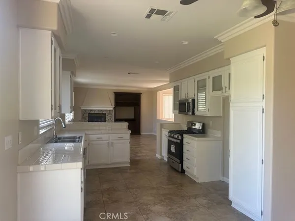 $3,300 | 43644 Savona Street, Temecula, CA 92592