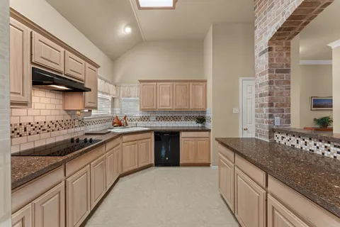 $640,000 | 603 Flamingo Boulevard, Lakeway, TX 78734