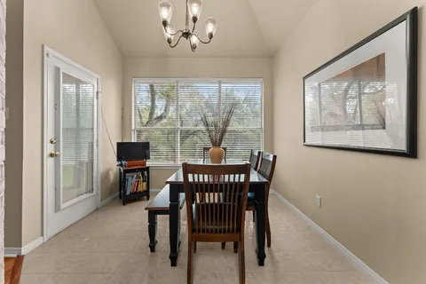 $640,000 | 603 Flamingo Boulevard, Lakeway, TX 78734