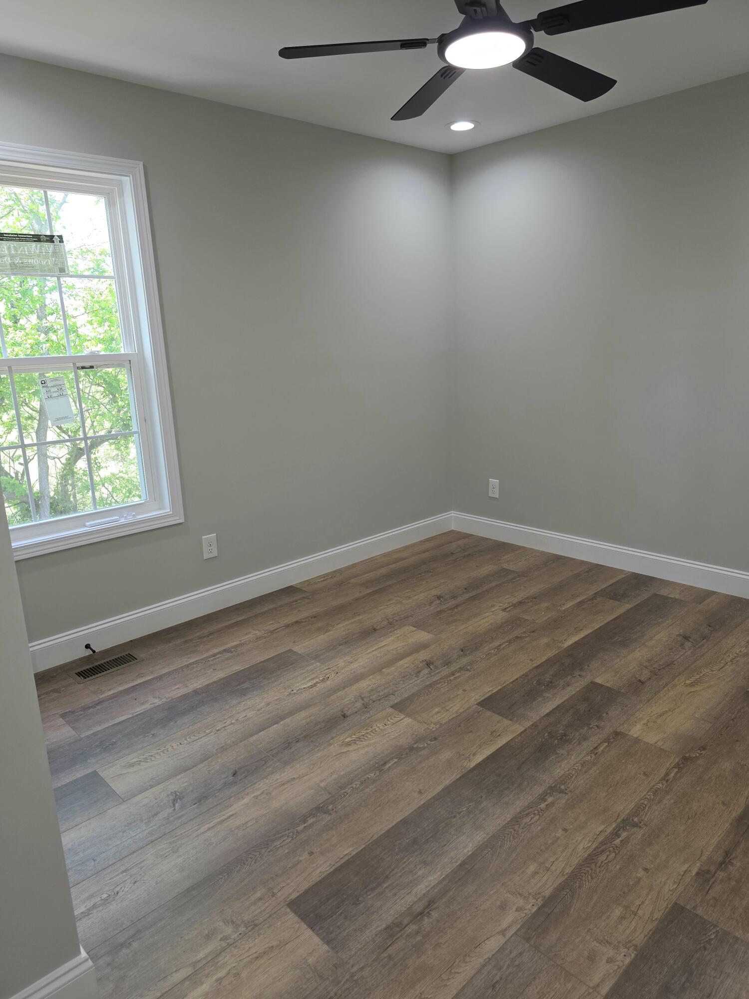 315 Hawk Creek Road London, KY 40741 - Photo 20 of 33 20260430_114136